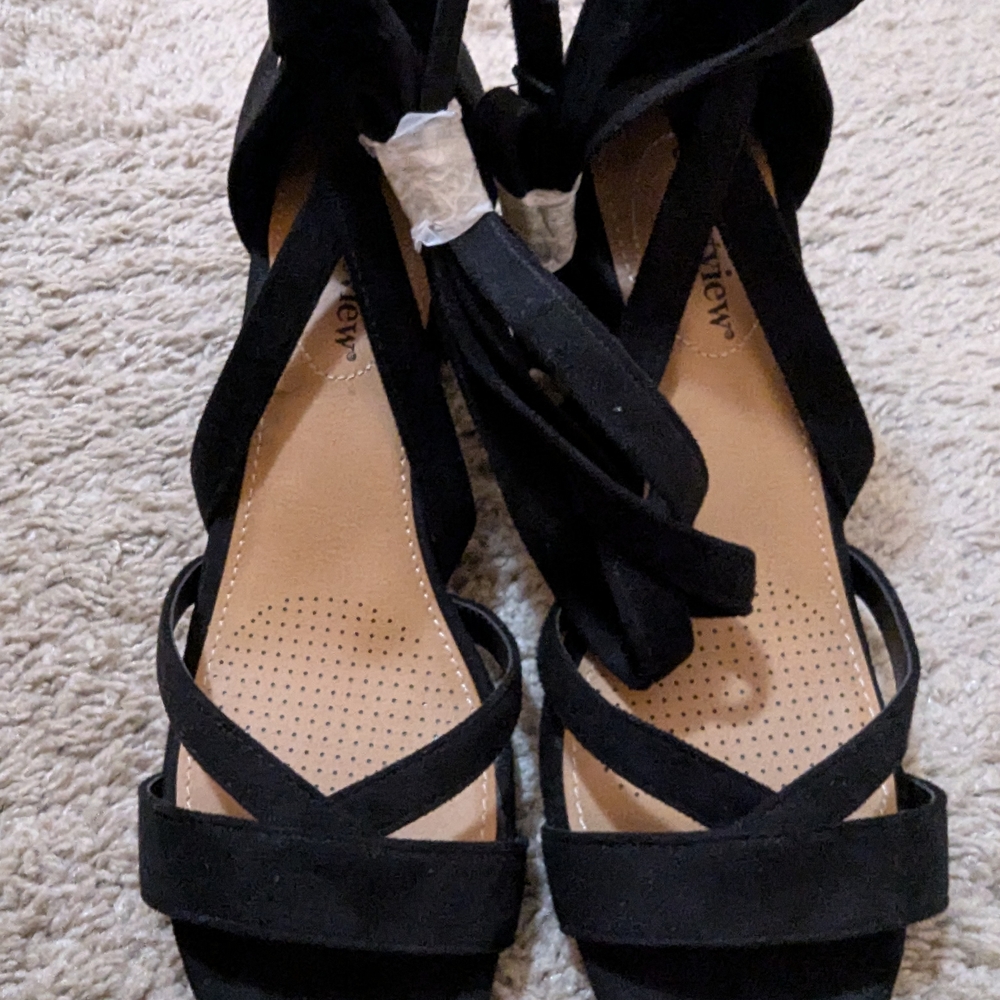 Black Strappy Open-Toe Sandals with Moderate Heel